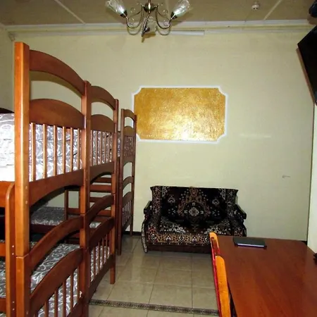 Vatra Hostel *